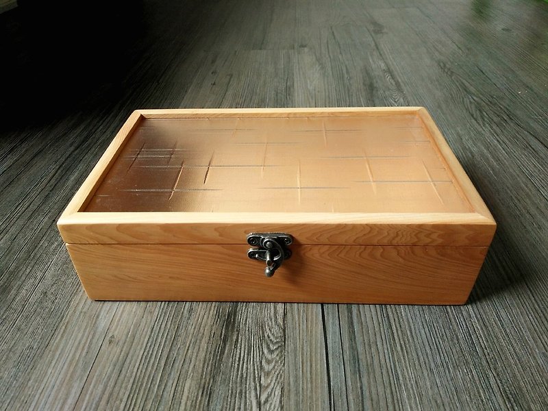 Taiwan Elm + Old Cross Glass Glass Box - กล่องเก็บของ - ไม้ สีนำ้ตาล