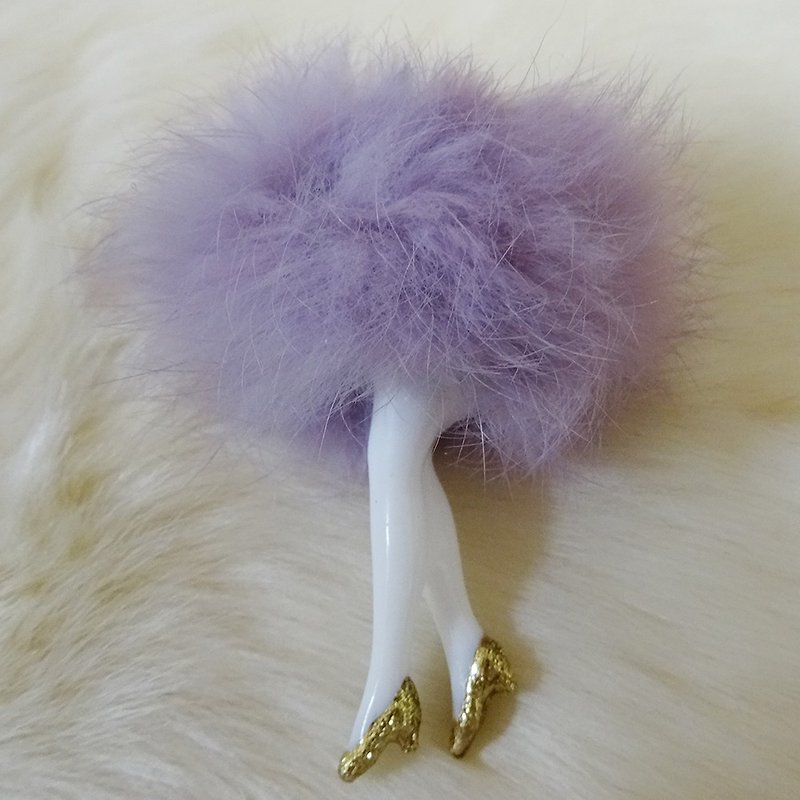 DancingPuffLady earring / Gold heel × Purple puff - Earrings & Clip-ons - Plastic Purple