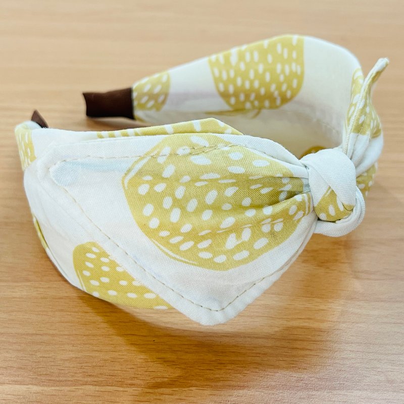 MOYA wide handmade hairband with big bob yellow - เครื่องประดับผม - ผ้าฝ้าย/ผ้าลินิน สีน้ำเงิน