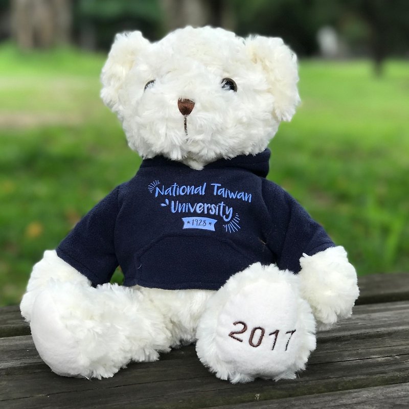 【Pre-order】 2017 NTU Graduation Memorial Bear White (Blue Hat T) - Stuffed Dolls & Figurines - Cotton & Hemp 