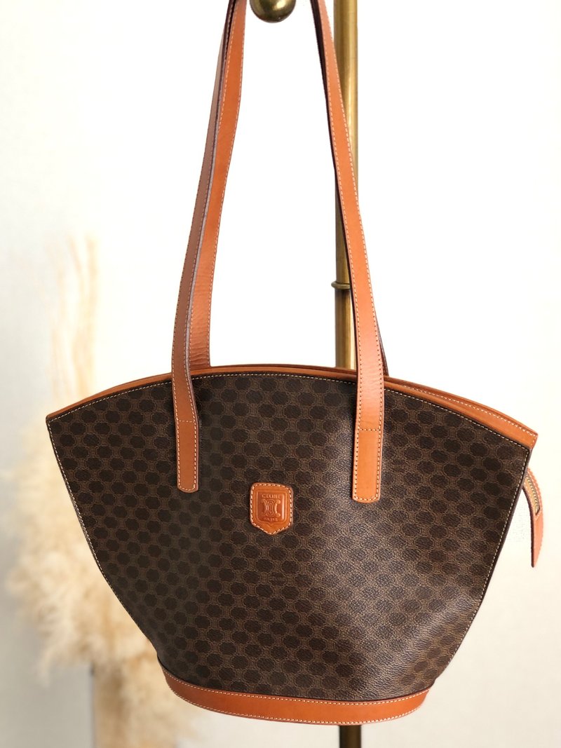 [Direct from Japan, branded used bag] CELINE Macadam handbag, Brown blazon embossed leather tote bag, vintage iwefyd - Handbags & Totes - Genuine Leather Brown