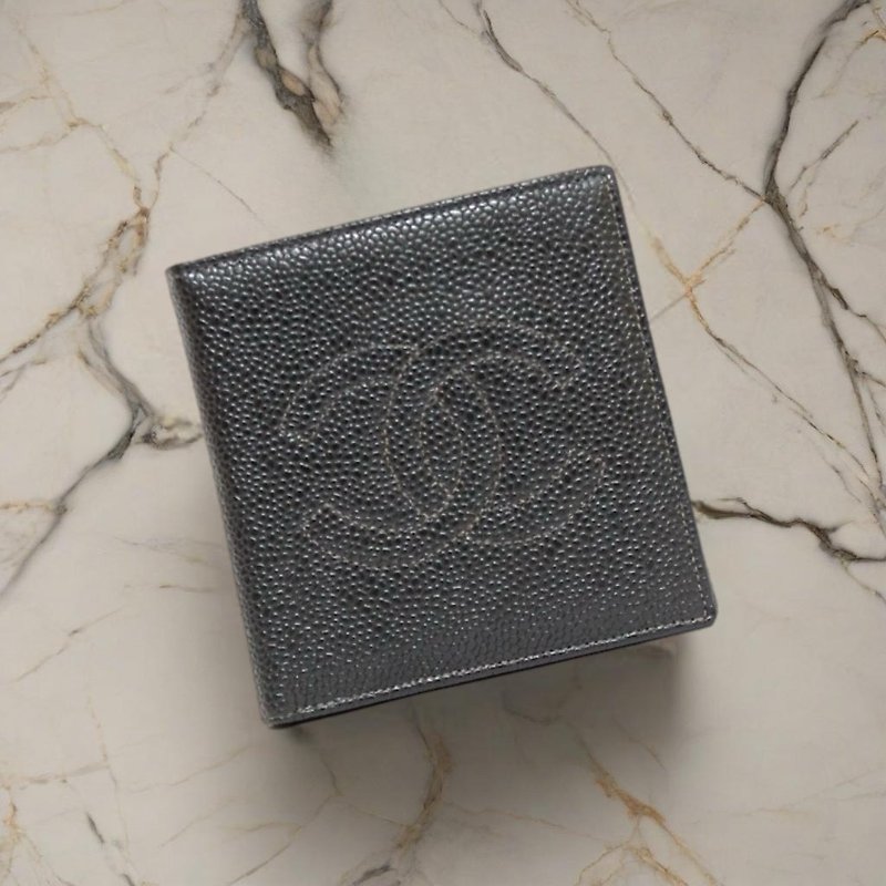 【LA LUNE】Vintage Chanel Classic Black Caviar Genuine Leather Compact Wallet Purs - Wallets - Genuine Leather Black