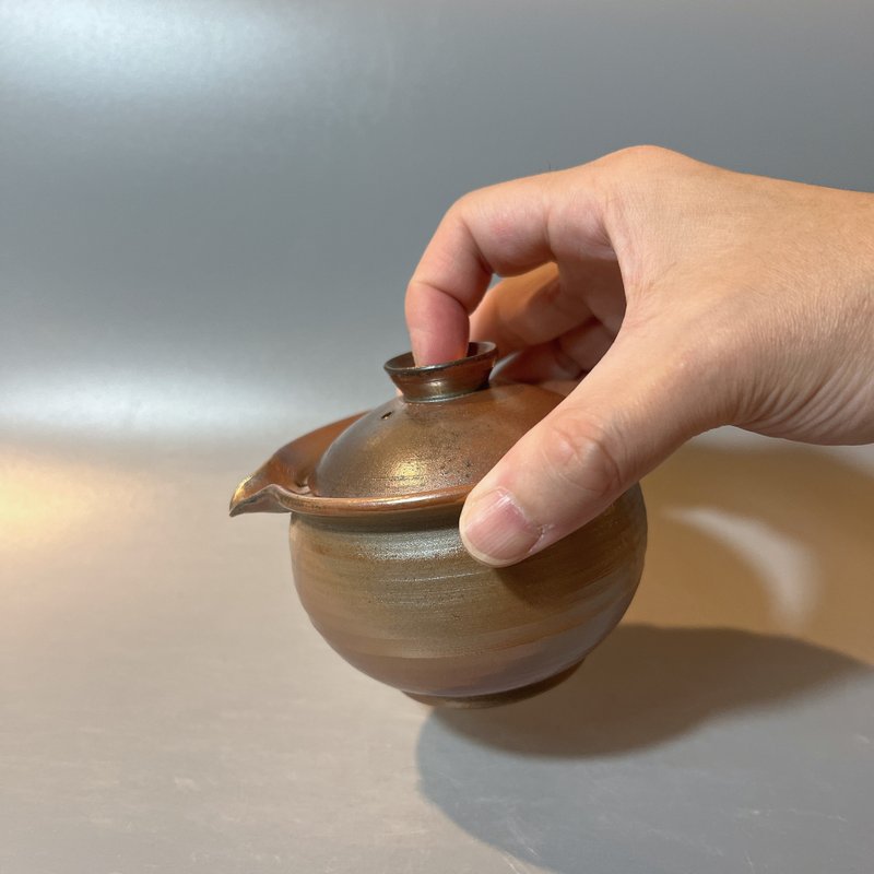 柴燒玫瑰金手握蓋杯  / 小平凡手作 - 茶壺/茶杯/茶具 - 陶 