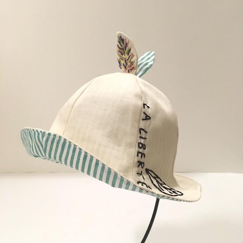 Handmade Tulip hat of the leaf Green stripe - ของขวัญวันครบรอบ - ผ้าฝ้าย/ผ้าลินิน สีเขียว