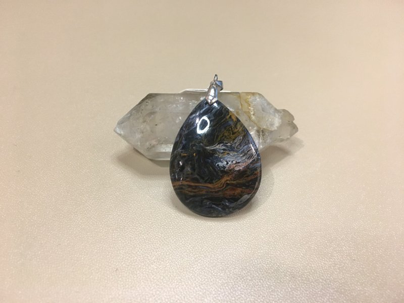 彼得石水滴型吊墜 - 辟邪招財及聚財 - 吊飾/掛飾 - 水晶 