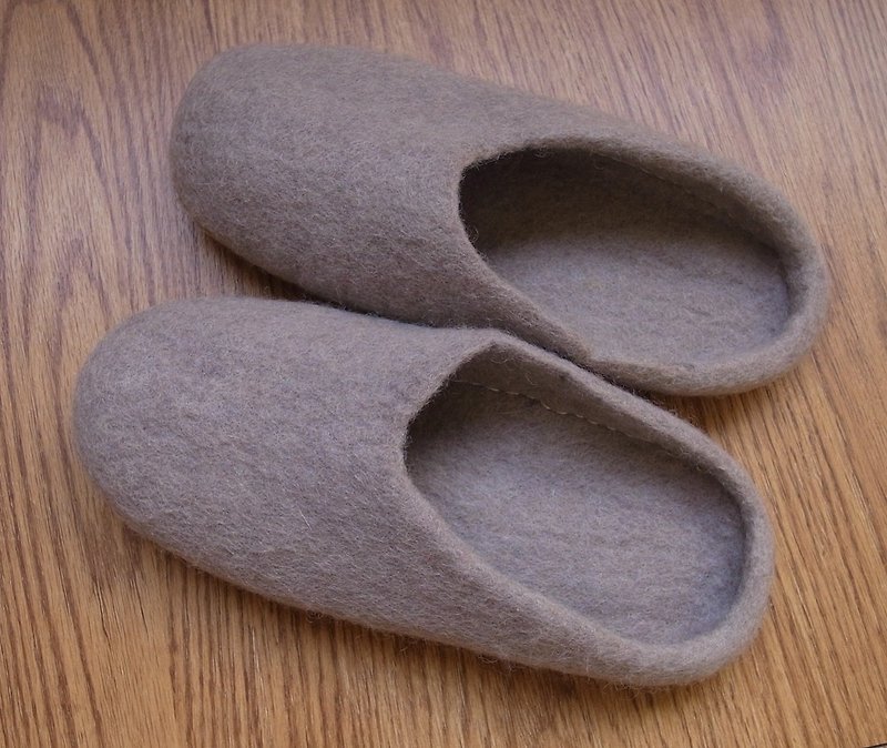 Felt  Sippers / Felted Shoes / Wool Slippers / House Shoes / Indoor shoes - รองเท้าแตะในบ้าน - ขนแกะ สีกากี