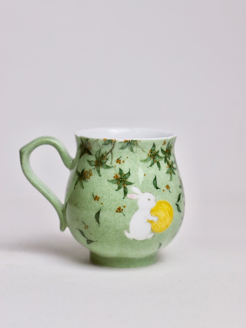 兔子抱月 小朴山房工作室純手繪 咖啡杯 容量約 220ml - 咖啡杯/馬克杯 - 瓷 綠色
