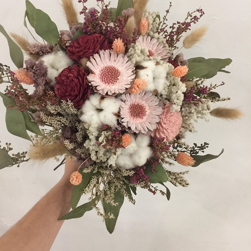 Dry bouquet | red pink dry flowers | bridal bouquet | photo bouquet - ช่อดอกไม้แห้ง - พืช/ดอกไม้ สึชมพู