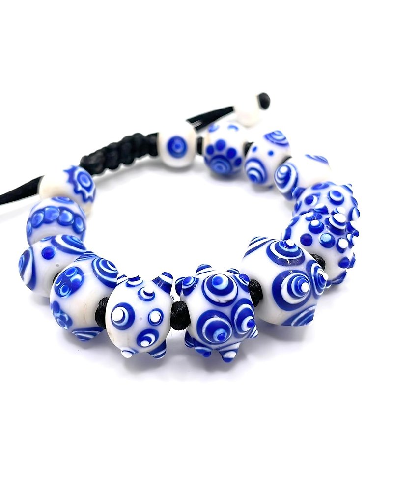 Blue and white porcelain art glass bracelet - สร้อยข้อมือ - กระจกลาย 