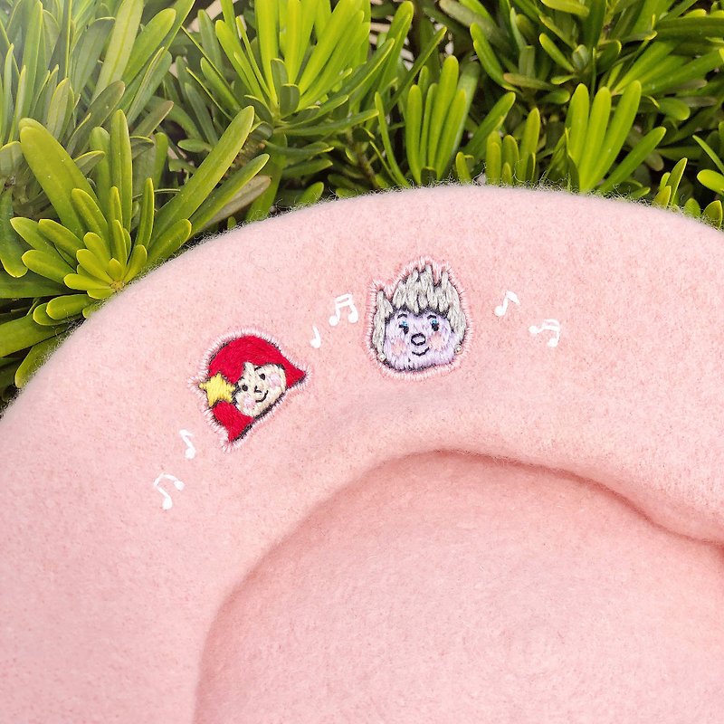 Ridiculous girl Koko // embroidered beret (Little Mermaid and Ursula) - Hats & Caps - Wool Pink