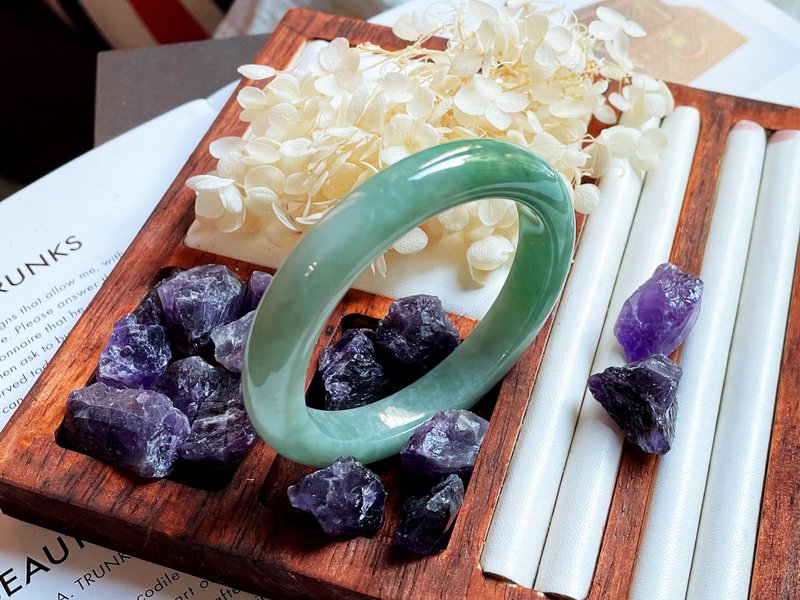 Natural jadeite A goods Myanmar Yuyang green floating jade bracelet beauty bracelet - สร้อยข้อมือ - หยก สีเขียว