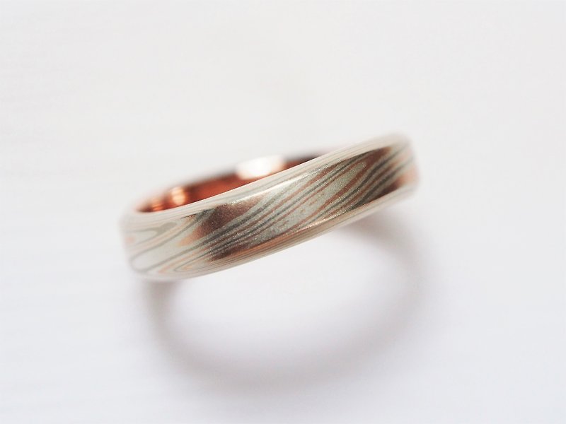 Element47 Jewelry studio~ Karat gold mokume gane wedding ring 17 (14KR/14KW/925) - แหวนคู่ - เครื่องประดับ หลากหลายสี