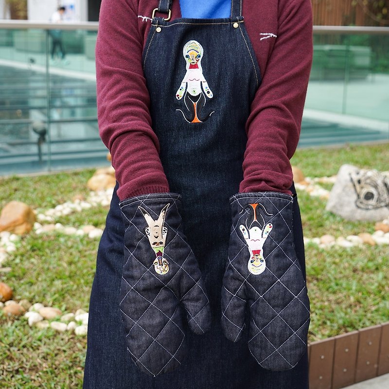 CHAT 5th Anniversary x Kato Izumi Embroidery Kitchen Mitten - Other - Cotton & Hemp 