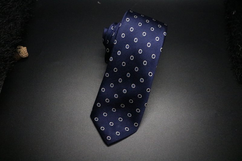 深夜藍窄版圓點領帶/英倫風婚禮百搭necktie - 領帶/領帶夾 - 絲．絹 多色