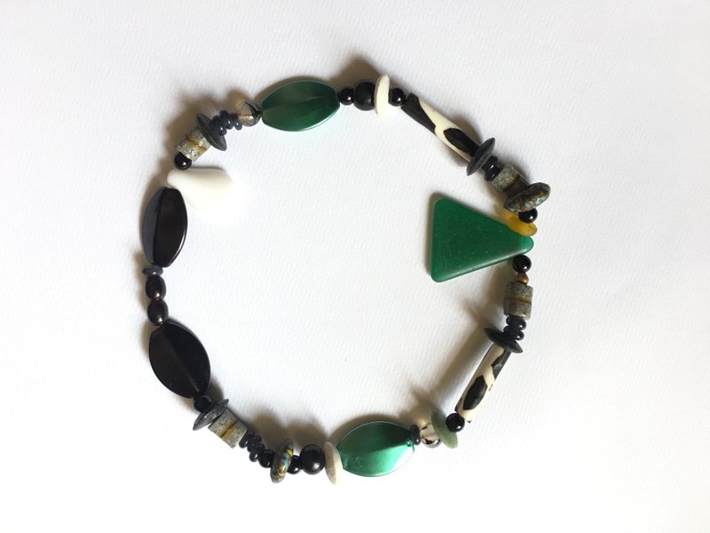 Mother Earth Mother Earth Summer ショートネックレス ダークグリーンライト - ネックレス - ガラス 多色