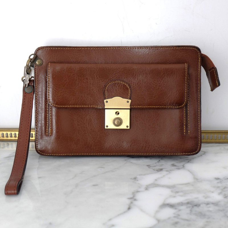 French Vintage Brown Leather Clutch - กระเป๋าถือ - หนังเทียม สีนำ้ตาล