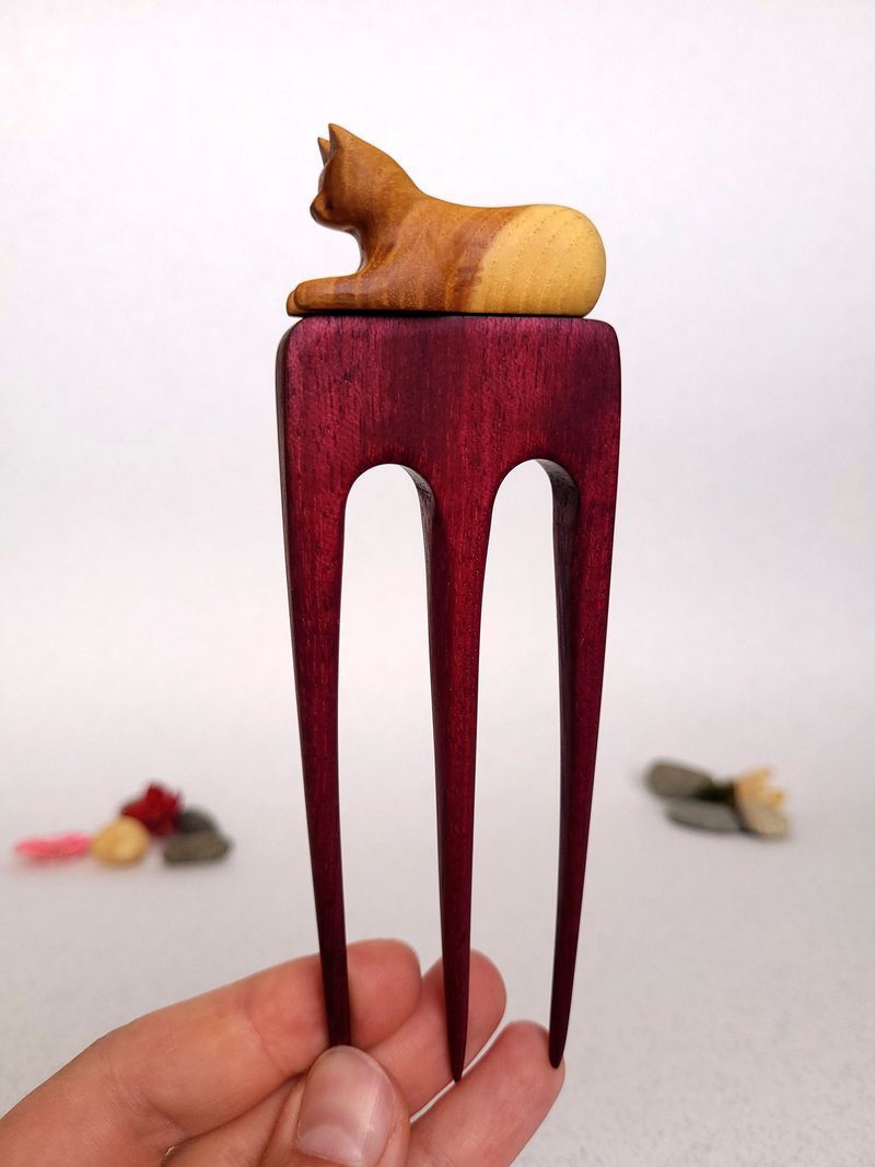 Hair fork with a cat figure, wooden 3-prong hairpin - 髮夾/髮圈 - 木頭 多色