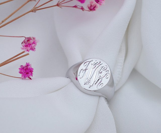 Customized wedding gift ring seat embroidery - Shop littlejaneworkshop  General Rings - Pinkoi