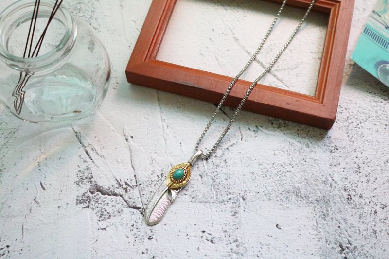 Silver feather Turquoise Necklace retro pendant Pendant - Necklaces - Other Metals Silver