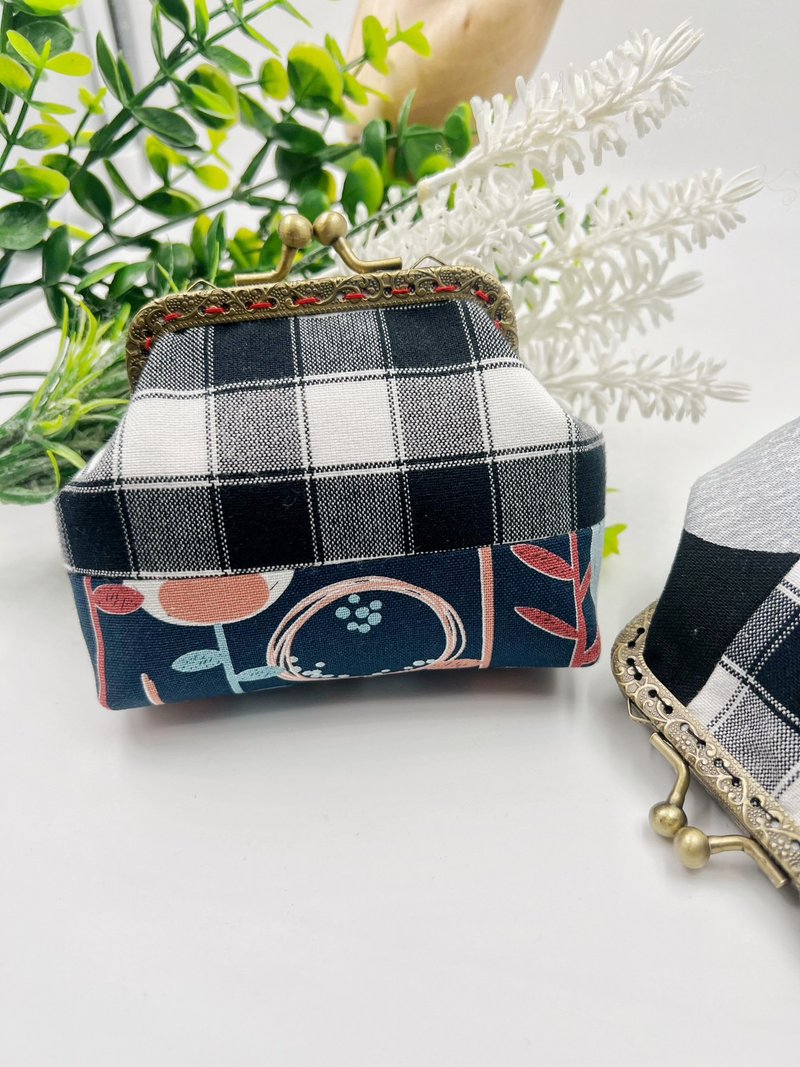 [Golden Gate Design and Manufacture] Featured Coin Purse Series - Golden Gate Flower Piece - Coin Purses - Cotton & Hemp Multicolor