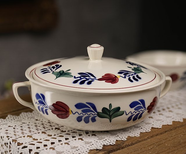 Hoelahoep Emulatie Snor Vintage handpainted Boerenbont lidded bowl made by Boch from Belgium - Shop  L&R Antiques and Curiosa Pots & Pans - Pinkoi
