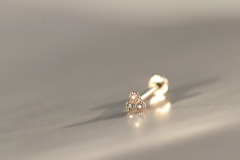 14K triangular round lock bead earrings (single) lock style at the front, round cake shape at the back - ต่างหู - เครื่องประดับ สีทอง