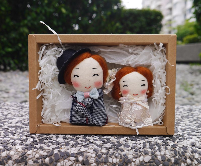 Handmade brooch- Lovely Couple - ตุ๊กตา - ผ้าฝ้าย/ผ้าลินิน สีเงิน