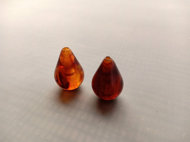 Wax water drop beads (a pair of old pieces) - Metalsmithing/Accessories - Semi-Precious Stones 