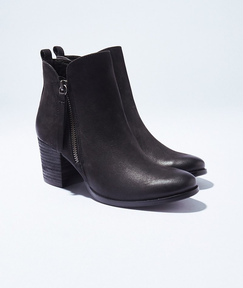 [Moonlight Shadow] minimalist color side zipper with rough boots _ texture fog black - รองเท้าบูทสั้นผู้หญิง - หนังแท้ สีดำ