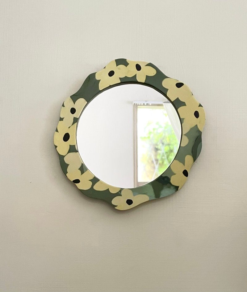 Wildflower Ceramic Mirror - เฟอร์นิเจอร์อื่น ๆ - เครื่องลายคราม 