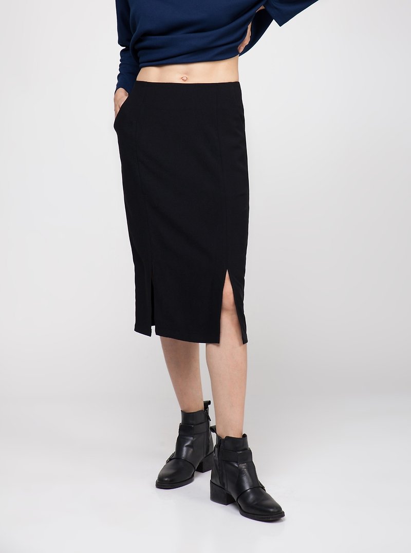 Black Double Slit Midi Skirt - กระโปรง - วัสดุอื่นๆ สีดำ
