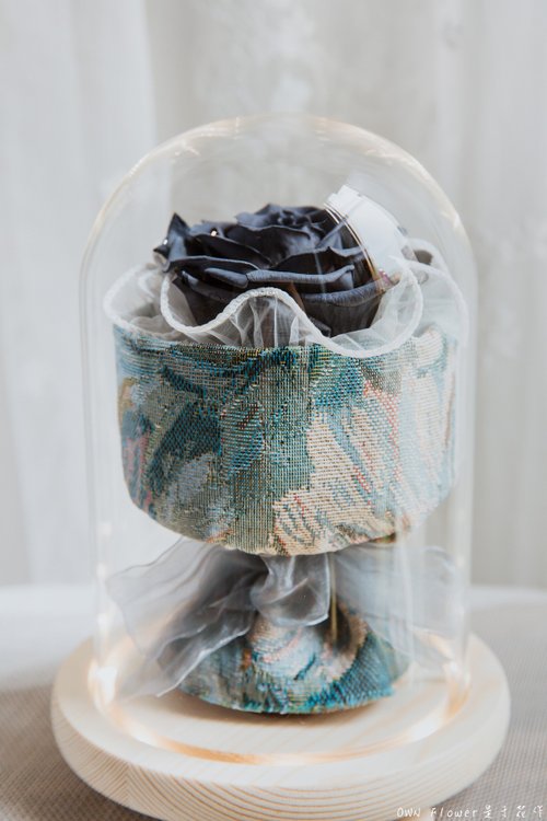 OWN Flower花藝設計 小香風花束/香奈兒花束/永生花玻璃盅/玻璃罩夜燈/迷你花束/禮物