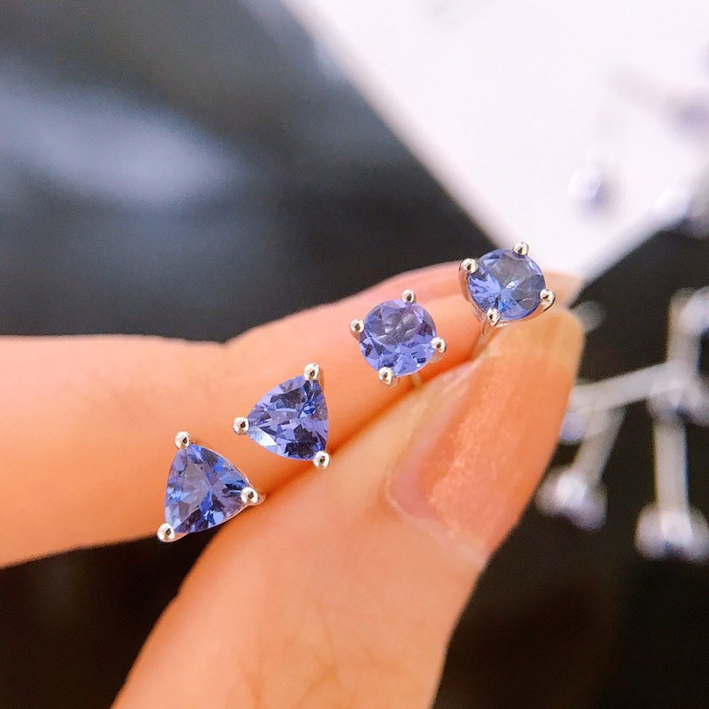 【WhiteKuo】18k Natural Tanzanite Triangular Round Earrings - Earrings & Clip-ons - Gemstone Blue