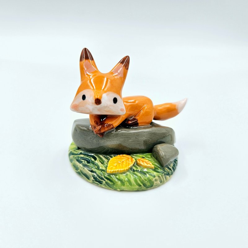 The fox sleeps on a Stone. - Stuffed Dolls & Figurines - Pottery 