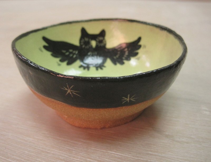 DoDo handmade whispers. Animal silhouette series-Owl pottery bowl (green) - ถ้วยชาม - ดินเผา สีเขียว