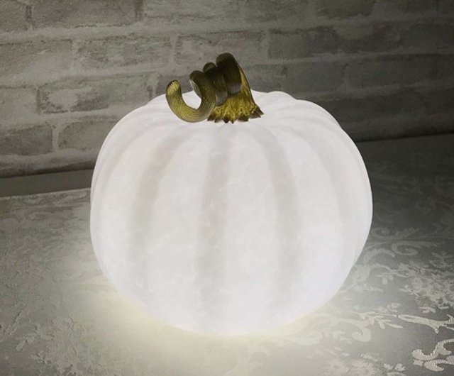 かぼちゃランプ・白＆オリーブ《ハロウィンじゃなくてもかわいい
