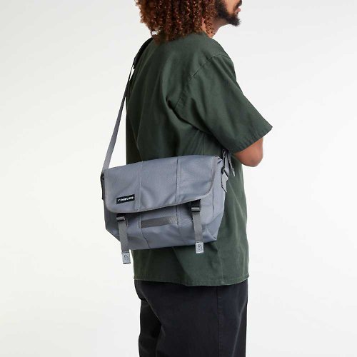 TIMBUK2 CLASSIC MESSENGER classic messenger bag S-gray and orange color  matching - Shop timbuk2-tw Messenger Bags & Sling Bags - Pinkoi