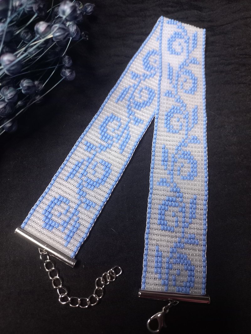 Choker blue weave matte white beads handmade jewelry - สร้อยคอ - กระจกลาย หลากหลายสี