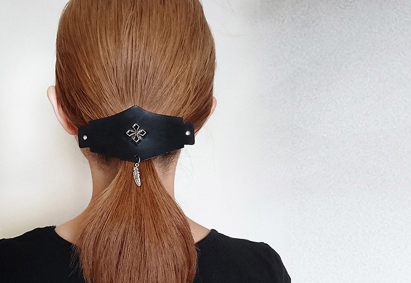 Cross rivets-leather hairpin hair accessories - เครื่องประดับผม - หนังแท้ 