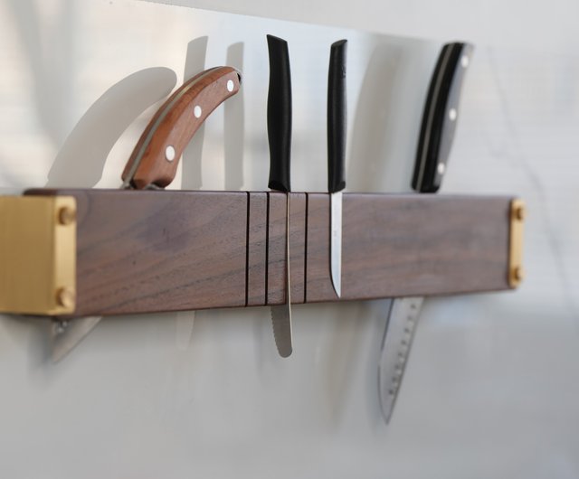 The minimalist wall-mounted magnetic knife holder highlights the beauty of  knives. North American black walnut - Shop CHONG Knives & Knife Racks -  Pinkoi