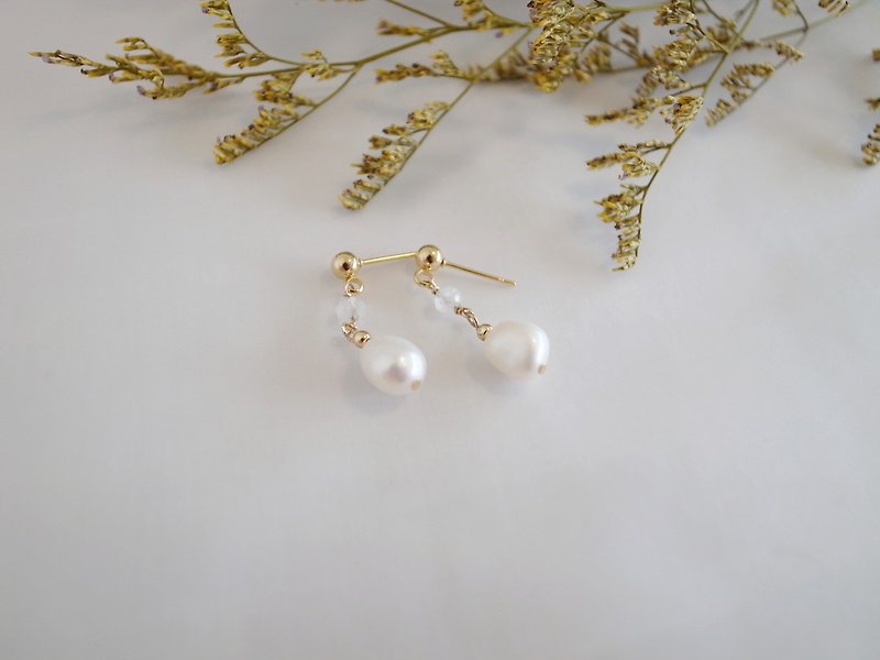 [Earrings] Baroque Pearl Moonstone Pearl Earrings Clip Earrings Birthstone Christmas - ต่างหู - ไข่มุก สีน้ำเงิน