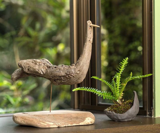 羽ばたけ世界へ 流木鳥、木製鳥、飾り鳥、鳥オブジェ、鳥グッズ