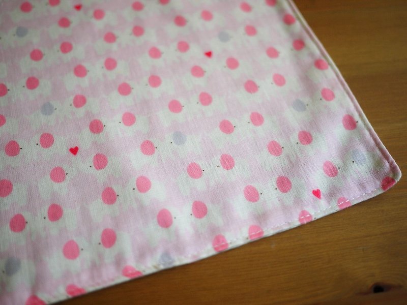 日本二重紗手帕=小象親親=嫩粉紅 - 手帕 - 棉．麻 粉紅色