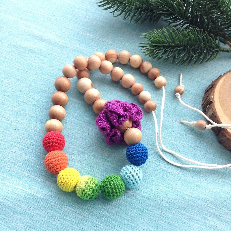 Breastfeeding nursing necklace crochet wood rainbow - First time mother necklace - Necklaces - Wood Multicolor