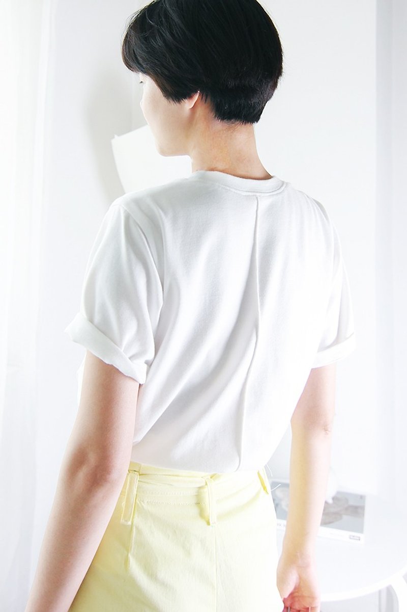 MAODIULミッドラインの小さなネックラインの半袖Tシャツ - Tシャツ - コットン・麻 ホワイト