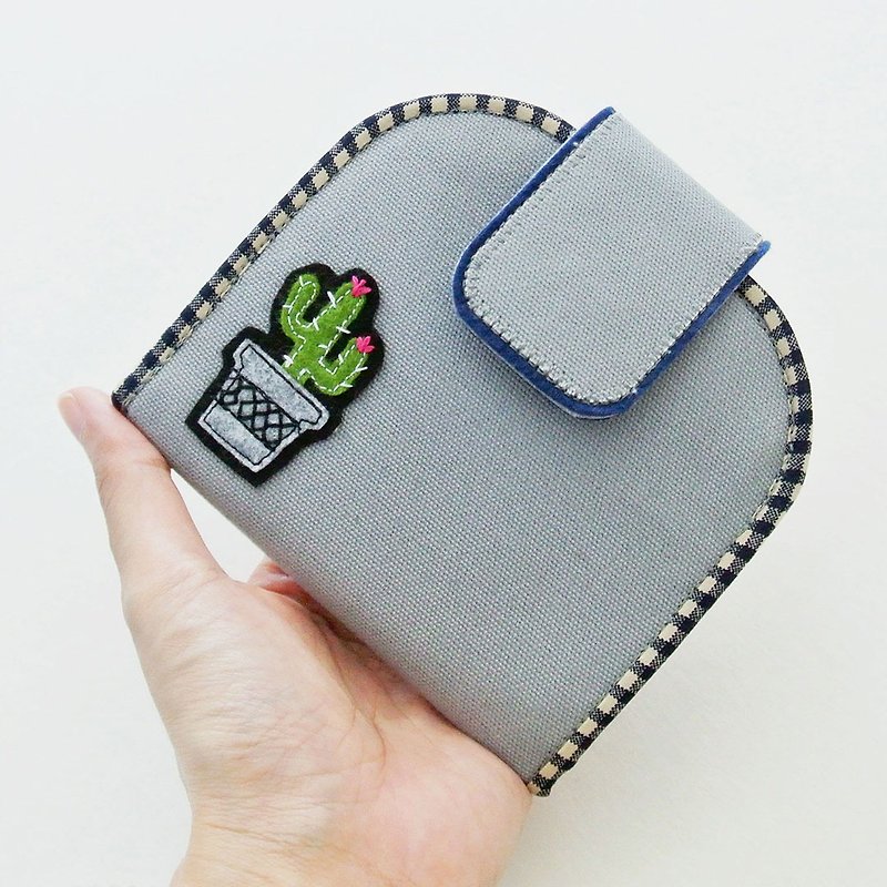 Card Holder Wallet, Keychain Wallet, Small Wallet, Change Purse - Cactus Lover - 財布 - コットン・麻 グレー