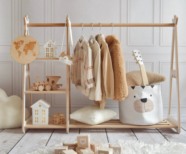 ✿ Wooden Children's Clothing Rack ✿ ChildUniverse