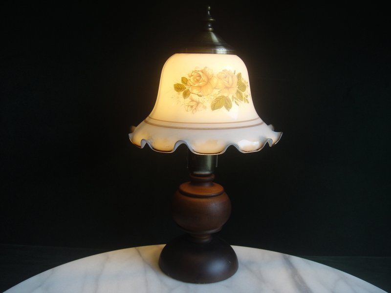 [OLD-TIME] Early second-hand Taiwan-made glass table lamp - โคมไฟ - วัสดุอื่นๆ 