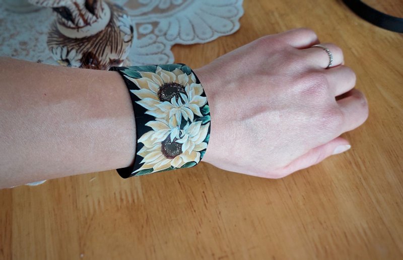 Black leather bracelet woman Custom bracelet Floral ethnic bracelet Folk - Bracelets - Genuine Leather Black