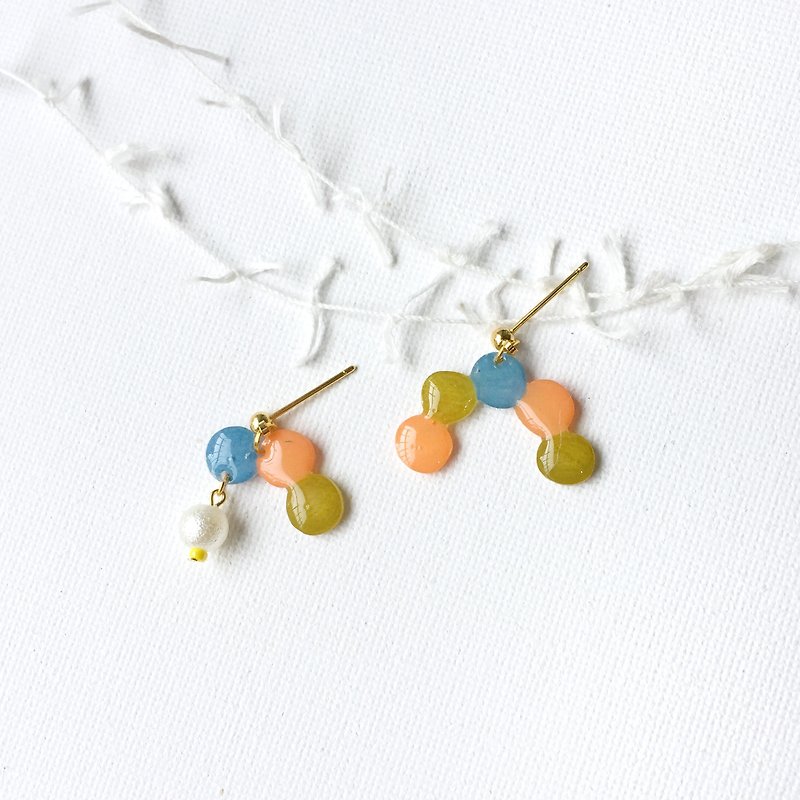 Ball Seesaw Clip-on/Pin Earrings - Earrings & Clip-ons - Resin Multicolor